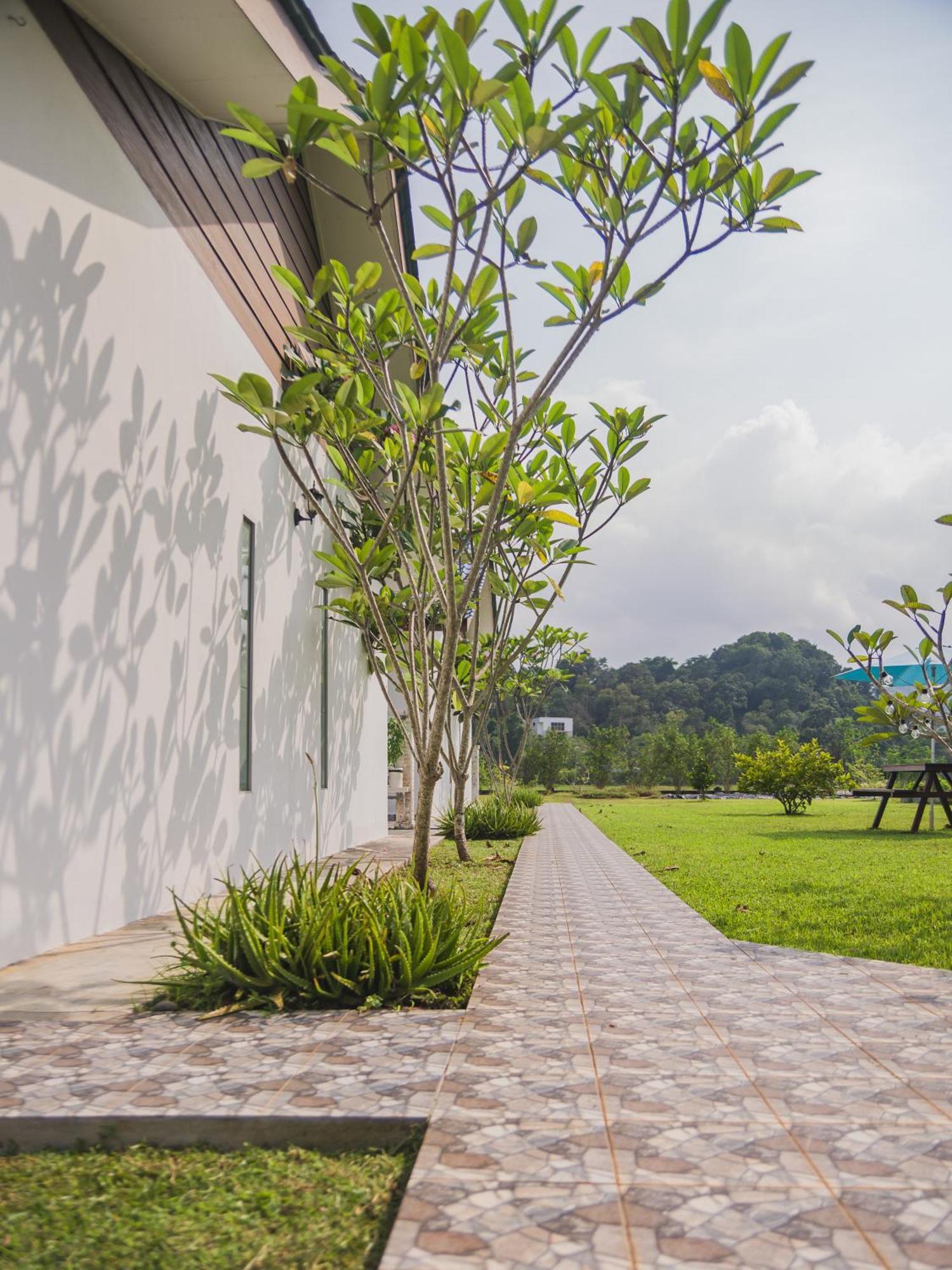 パンタイ・サナングHalcyon Days @ Langkawiアパートメント エクステリア 写真