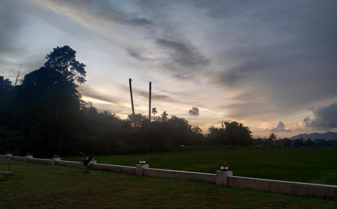 パンタイ・サナングHalcyon Days @ Langkawiアパートメント エクステリア 写真